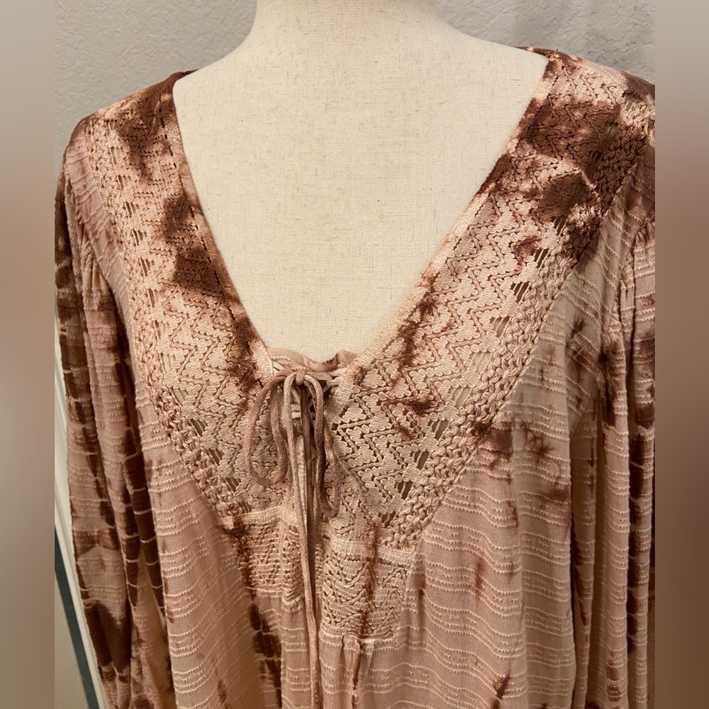 Vintage America Plus Size Tie Dye Neck 3/4 Sleeve Lace Up Blouse 1x - Picture 3 of 13